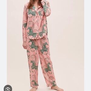 Desmond & Dempsey Caballo Horse Print Pyjama Set - Pink and Green